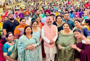 ਤੀਆਂ ਮੌਕੇ ਲੱਗੀਆਂ ਰੌਣਕਾਂ 'ਚ ਸੀਨੀਅਰ ਭਾਜਪਾ ਆਗੂ ਗੁਰਦਰਸ਼ਨ ਸਿੰਘ ਸੈਣੀ ਨੇ ਕੀਤੀ ਮੁੱਖ ਮਹਿਮਾਨ ਵਜੋਂ ਸ਼ਿਰਕਤ