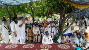 ਕਿਸਾਨਾਂ ਵਲੋਂ ਲਟਕਦੇ ਮਸਲਿਆਂ ਨੂੰ ਲੈ ਕੇ ਲਗਾਇਆ ਧਰਨਾ ਚੌਥੇ ਦਿਨ 'ਚ ਸ਼ਾਮਿਲ