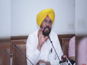 ‘ਆਪ’ ਵਿਧਾਇਕ ਕੁਲਦੀਪ ਸਿੰਘ ਧਾਲੀਵਾਲ ਅੱਜ ਕਰਨਗੇ ਰਾਜਪਾਲ ਪੰਜਾਬ ਨਾਲ ਮੁਲਾਕਾਤ