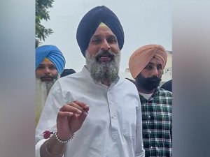 ਮਜੀਠੀਆ ਮਾਮਲਾ: ਫਾਰਮ ਹਾਊਸ ਦੀਆਂ ਚਾਬੀਆਂ, ਮੋਬਾਈਲ ਤੇ ਗਜਪਤ ਗਰੇਵਾਲ ਦੀ ਜ਼ਮਾਨਤ ’ਤੇ ਸੁਣਵਾਈ ਮੁੜ ਟਲੀ