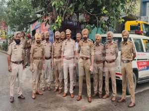 ਪੰਜਾਬ ਬੰਦ ਨੂੰ ਲੈ ਕੇ ਕੁਹਾੜਾ ਚੌਂਕ ’ਚ ਪੁਲਿਸ ਪ੍ਰਸ਼ਾਸਨ ਵਲੋਂ ਸਖ਼ਤ ਸਰੱਖਿਆ ਪ੍ਰਬੰਧ