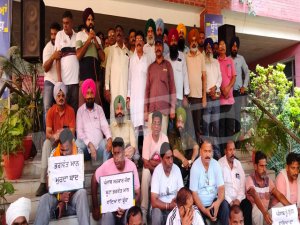ਨਗਰ ਨਿਗਮ ਅੰਮ੍ਰਿਤਸਰ ’ਚ ਮੁਲਾਜ਼ ਜਥੇਬੰਦੀਆਂ ਵਲੋਂ ਰੈਲੀ