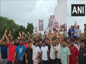 ਬੀਪੀਐਸਐਸਸੀ ਬਿਹਾਰ ਪੁਲਿਸ ਐਸਆਈ ਭਰਤੀ ਪ੍ਰਕਿਰਿਆ ਵਿਚ ਦੇਰੀ ਨੂੰ ਲੈ ਕੇ ਉਮੀਦਵਾਰਾਂ ਵਲੋਂ ਪ੍ਰਦਰਸ਼ਨ