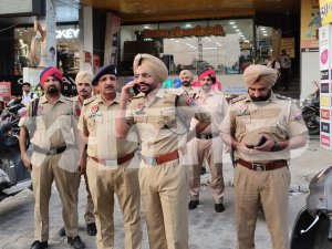 ਲੁਧਿਆਣਾ ‘ਚ ਪੁਲਿਸ ਦਾ ਸਪੈਸ਼ਲ ਐਕਸ਼ਨ ! ਮਾੜੇ ਅਨਸਰਾਂ ‘ਤੇ ਸ਼ਿਕੰਜਾ, ਟ੍ਰੈਫਿਕ ਨਿਯਮ ਤੋੜਨ ਵਾਲਿਆਂ ਦੇ ਕੱਟੇ ਚਲਾਨ