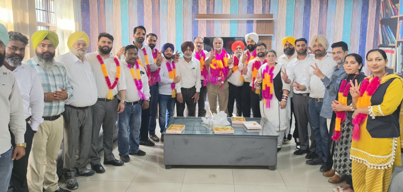 ਬਾਰ ਐਸੋਸੀਏਸ਼ਨ ਅਜਨਾਲਾ ਦੀ ਚੋਣ ਵਿਚ ਐਡਵੋਕੇਟ ਅਰਵਿੰਦਰ ਸਿੰਘ ਮਾਨ ਬਣੇ ਪ੍ਰਧਾਨ, ਸਮਰਥਕਾਂ ਵਿਚ ਖੁਸ਼ੀ ਦੀ ਲਹਿਰ