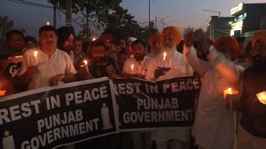 ਸੜਕਾਂ ਦੀ ਖਸਤਾ ਹਾਲਤ ਨੂੰ ਲੈ ਕੇ ਸ਼੍ਰੋਮਣੀ ਅਕਾਲੀ ਦਲ (ਬ) ਵਲੋਂ ਪ੍ਰਦਰਸ਼ਨ