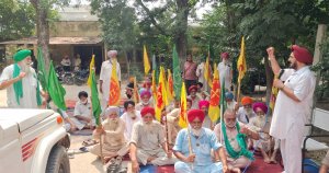 ਘਰੇਲੂ ਤੇ ਖੇਤੀਬਾੜੀ ਸੈਕਟਰ ਦੀ ਬਿਜਲੀ ਸਪਲਾਈ ਦੇ ਮਾੜੇ ਪ੍ਰਬੰਧਾਂ ਖ਼ਿਲਾਫ਼ ਕਿਸਾਨ ਜਥੇਬੰਦੀਆਂ ਵਲੋਂ ਐਕਸ਼ੀਅਨ ਦਫ਼ਤਰ ਰਾਏਕੋਟ ਦਾ ਘਿਰਾਓ