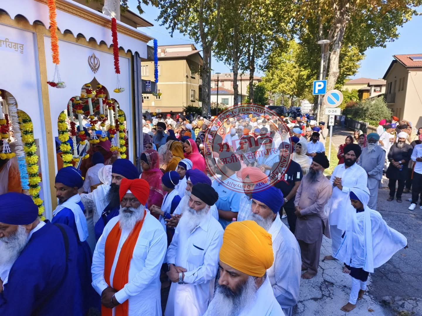 ਇਟਲੀ ਦੇ ਕਸਤਲਗੌਂਬੇਰਤੋ ਵਿਖੇ ਸ੍ਰੀ ਗੁਰੂ ਗ੍ਰੰਥ ਸਾਹਿਬ ਜੀ ਦੇ ਪਹਿਲੇ ਪ੍ਰਕਾਸ਼ ਪੁਰਬ ਨੂੰ ਸਮਰਪਿਤ ਨਗਰ ਕੀਰਤਨ ਸਜਾਇਆ