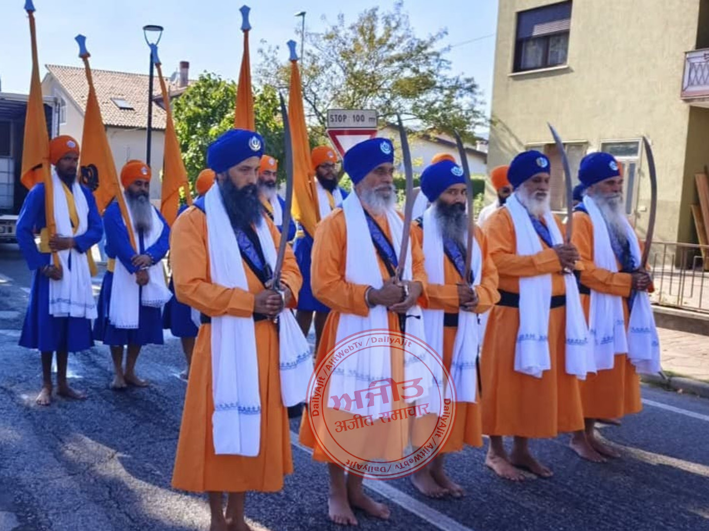 ਇਟਲੀ ਦੇ ਕਸਤਲਗੌਂਬੇਰਤੋ ਵਿਖੇ ਸ੍ਰੀ ਗੁਰੂ ਗ੍ਰੰਥ ਸਾਹਿਬ ਜੀ ਦੇ ਪਹਿਲੇ ਪ੍ਰਕਾਸ਼ ਪੁਰਬ ਨੂੰ ਸਮਰਪਿਤ ਨਗਰ ਕੀਰਤਨ ਸਜਾਇਆ