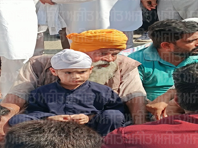 ਧਰਨੇ ’ਤੇ ਬੈਠੇ ਪਰਵਿੰਦਰ ਝੋਟਾ ਦੇ ਪਿਤਾ