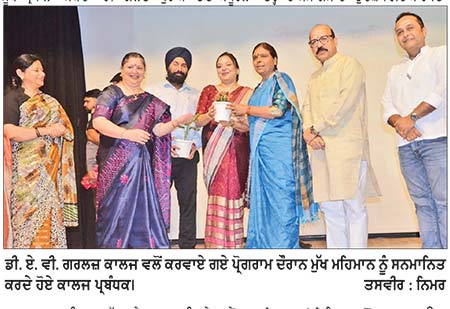 ਕੈਂਸਰ ਦੇ ਲੱਛਣਾਂ ਦੀ ਪਛਾਣ ਕਰਨ ਲਈ ਜਾਗਰੂਕਤਾ ਜ਼ਰੂਰੀ- ਡਾ. ਅਰਚਨਾ ਗੁਪਤਾ
