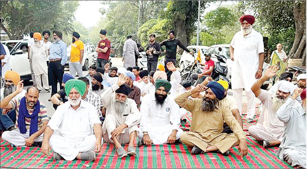 ਪਰਵਿੰਦਰ ਸਿੰਘ ਝੋਟੇ ਦੇ ਕਤਲ ਦੇ ਵਿਰੋਧ ’ਚ ਪੰਜਾਬ ਬੰਦ ਨੂੰ ਹੁਸ਼ਿਆਰਪੁਰ ’ਚ ਮਿਲਿਆ ਭਰਵਾਂ ਸਮਰਥਨ