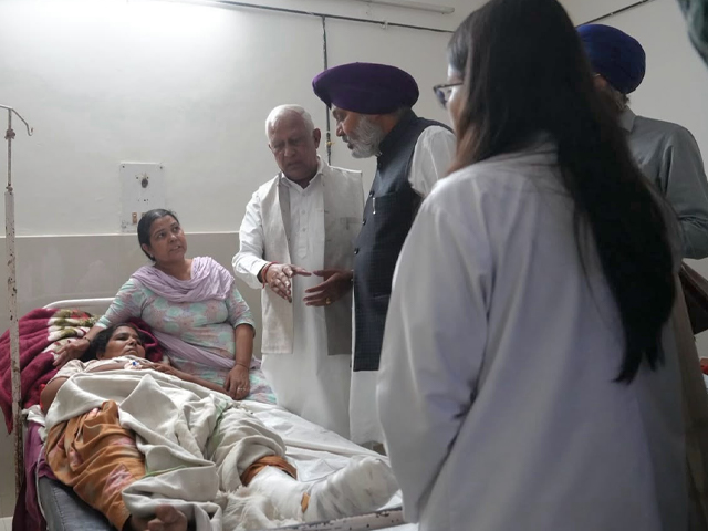 ਹਰਪਾਲ ਸਿੰਘ ਚੀਮਾ ਅਤੇ ਬਰਿੰਦਰ ਕੁਮਾਰ ਗੋਇਲ ਨੇ ਲਹਿਰਾਗਾਗਾ ਸੜਕ ਹਾਦਸੇ ਦੇ ਪੀੜਤਾਂ ਨਾਲ ਮੁਲਾਕਾਤ