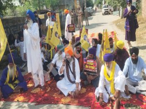 ਭੁਲੱਥ 'ਚ ਅਕਾਲੀ ਦਲ ਵਾਰਿਸ ਪੰਜਾਬ ਦੇ ਆਗੂਆਂ ਵਲੋਂ  ਪ੍ਰਦਰਸ਼ਨ