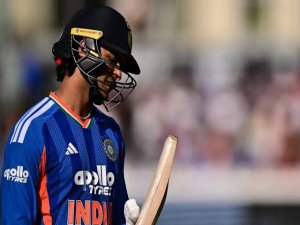 ਭਾਰਤ-ਨਿਊਜ਼ੀਲੈਂਡ ਦੂਜਾ ਟੀ-20 - ਭਾਰਤ ਨੇ ਗਵਾਈ ਤੀਜੀ ਵਿਕਟ, ਅਭਿਸ਼ੇਕ ਸ਼ਰਮਾ 27 (21 ਗੇਂਦਾਂ) ਦੌੜਾਂ ਬਣਾ ਕੇ ਆਊਟ