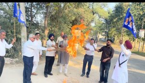 ਪਰਮਿੰਦਰ ਸਿੰਘ ਝੋਟਾ ਦੇ ਕਤਲ ਦੇ ਵਿਰੋਧ ਵਿਚ ਬਸਪਾ ਬਲਾਚੌਰ ਵਲੋਂ ਰੋਸ ਪ੍ਰਦਰਸ਼ਨ