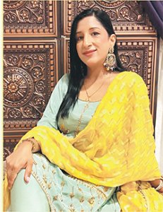 ਕੁਲਦੀਪ ਮਾਣਕ ਦੀ ਬੇਟੀ ਸ਼ਕਤੀ ਮਾਣਕ ਗਾਇਕੀ 'ਚ ਕਰ ਰਹੀ ਹੈ 'ਮਾਣਕ ਐਂਡ ਯੂ' ਨਾਲ ਧਮਾਕੇਦਾਰ ਐਂਟਰੀ